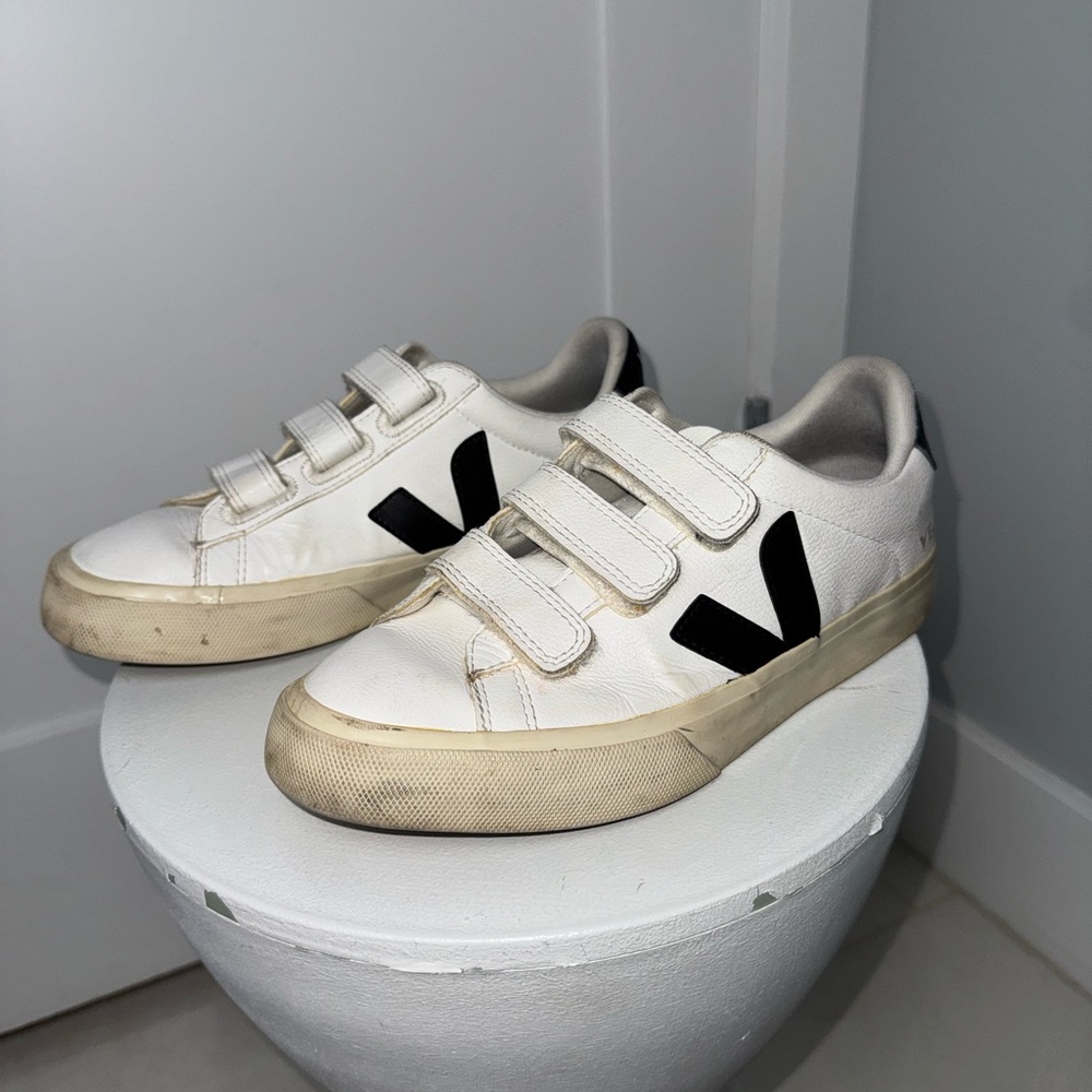 Veja Recife Logo Sneaker Women’s/Size 7 - Picture 5 of 9